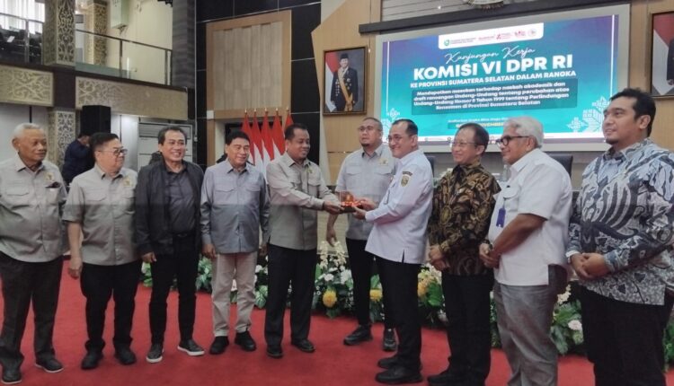 Komisi VI DPR RI Serap Masukan Publik, PLN Jadi Mitra Pendamping dalam Pembahasan RUU Perlindungan Konsumen.